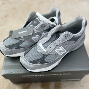 Brand new in box woman’s New Balance 993.